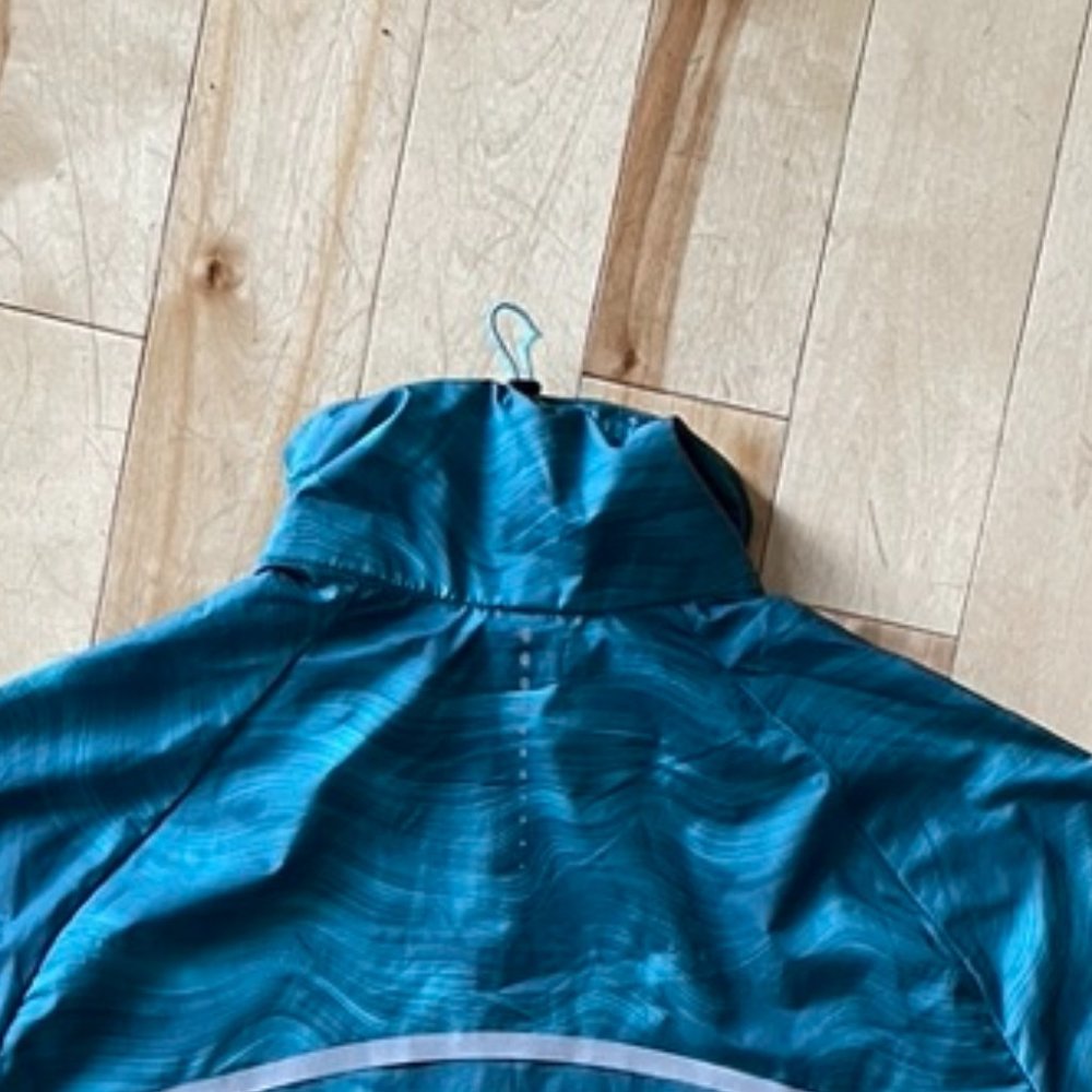 Women's Running Jacket - Picture 7 of 7